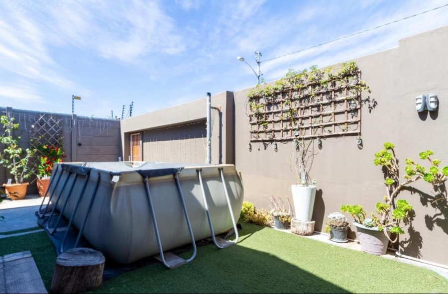 4 Bedroom Property for Sale in Belgravia Western Cape